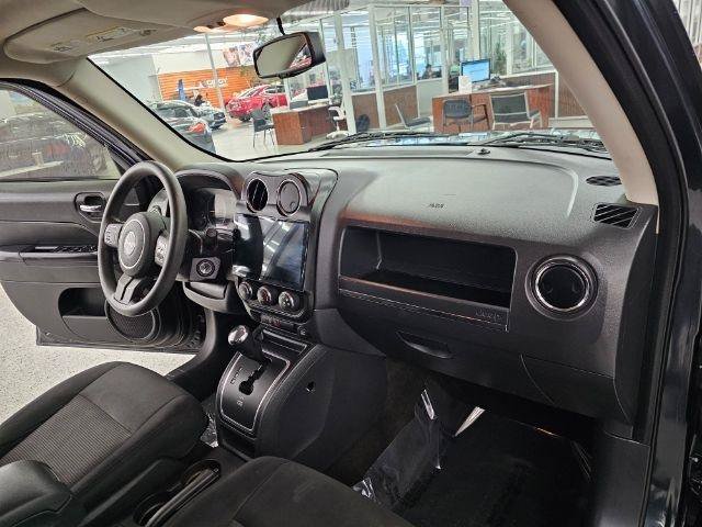 Used 2016 Jeep Patriot Sport w/ Power Value Group FWD image 13