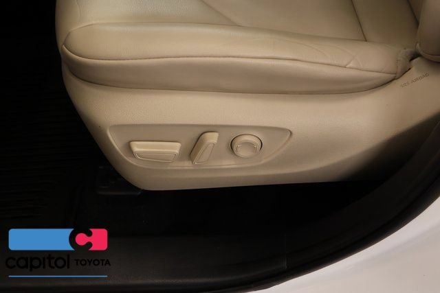 Certified 2021 Toyota Highlander XLE AWD/4WD image 13