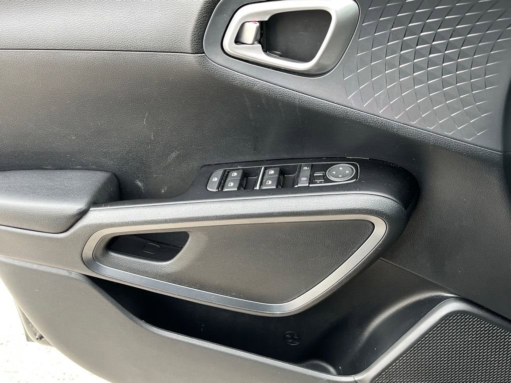 Used 2021 Kia Soul S image 15
