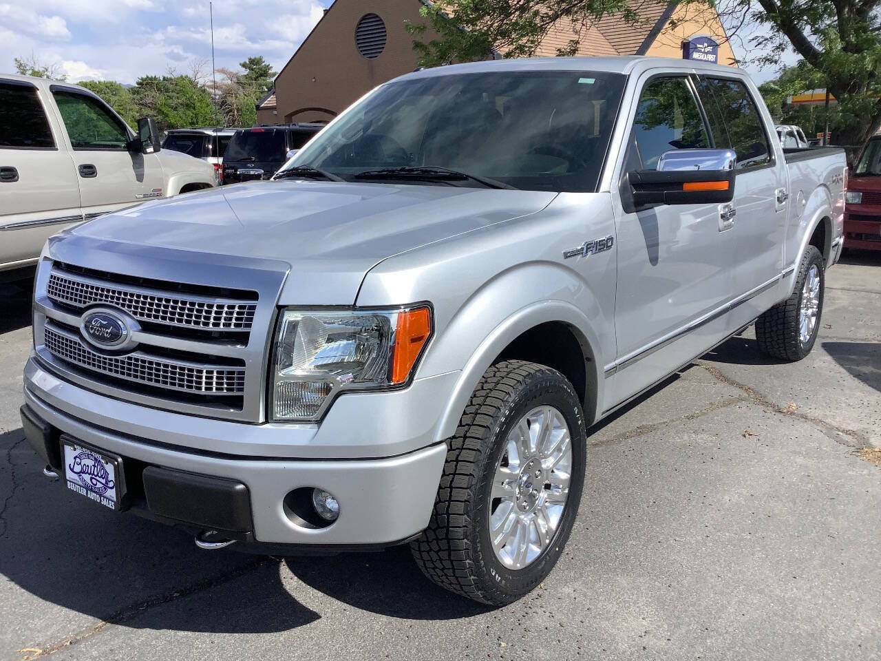 Used 2011 Ford F150 Platinum AWD/4WD image 2