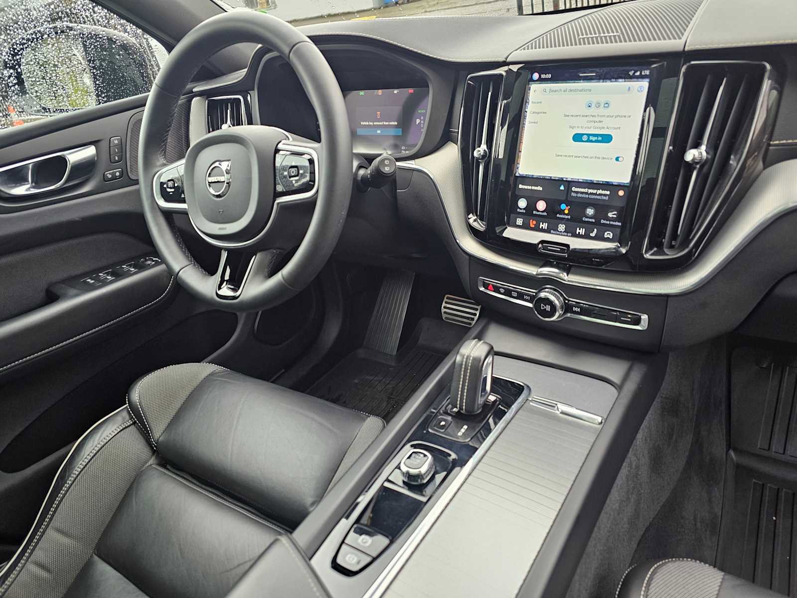 Used 2022 Volvo XC60 T8 R-Design w/ Advanced Package AWD/4WD image 12