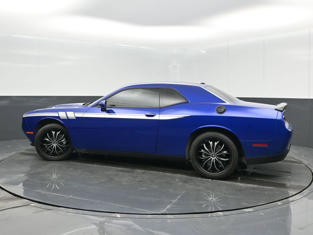 Certified 2022 Dodge Challenger SXT w/ Driver Convenience Group image 5