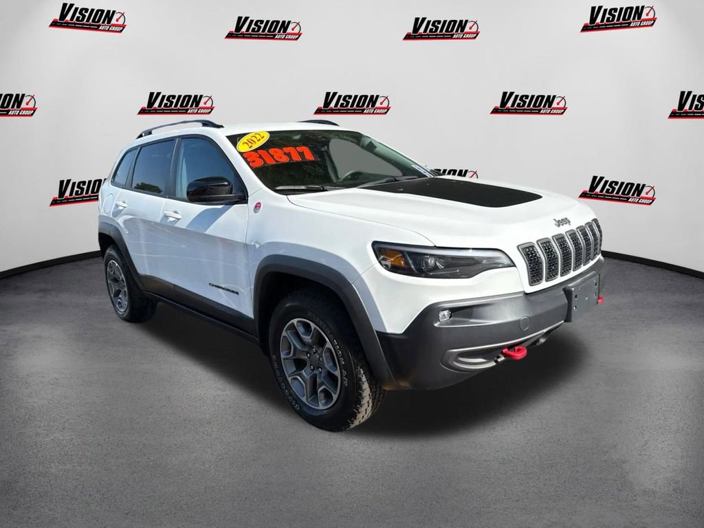 Used 2022 Jeep Cherokee Trailhawk image 3