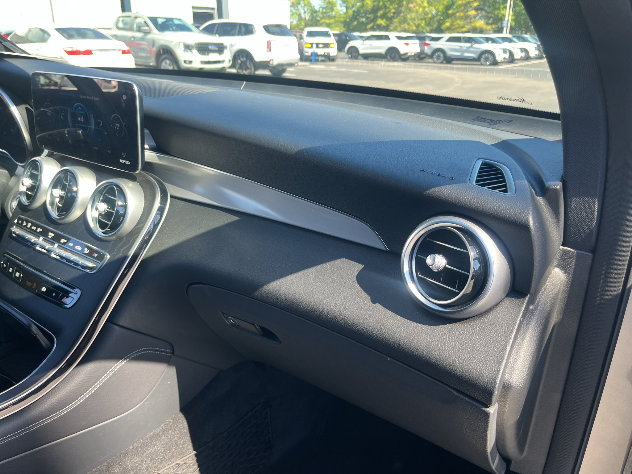 Used 2020 Mercedes-Benz GLC 300 4MATIC Coupe image 31