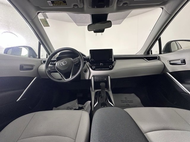 Used 2022 Toyota Corolla Cross LE image 17
