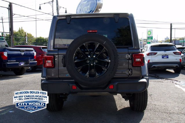 Used 2025 Jeep Wrangler Unlimited Sahara w/ Safety Group AWD/4WD image 4