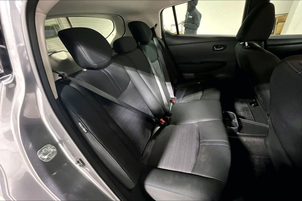 Used 2025 Nissan Leaf S image 35