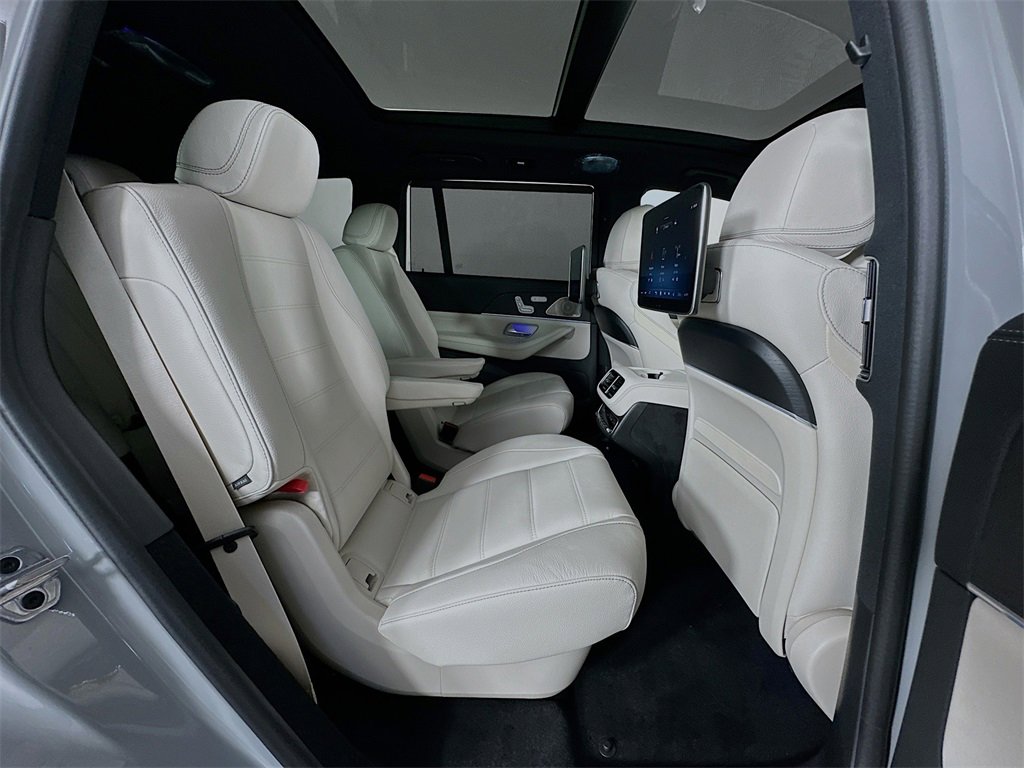 New 2026 Mercedes-Benz GLS 580 4MATIC image 31