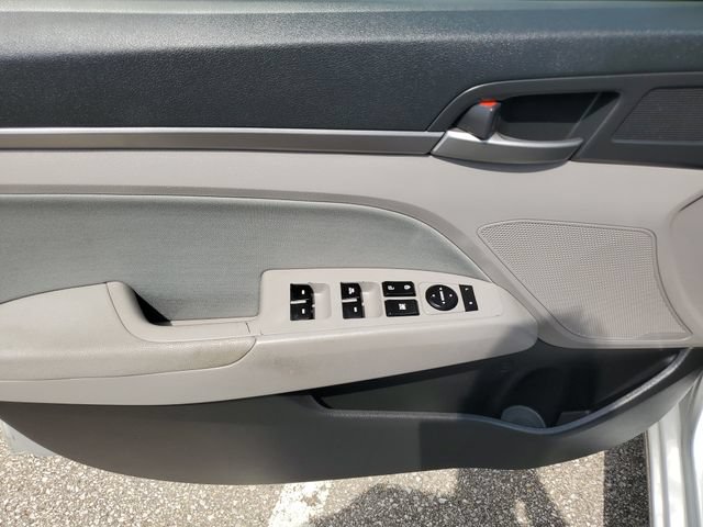 Used 2018 Hyundai Elantra Value Edition FWD image 18
