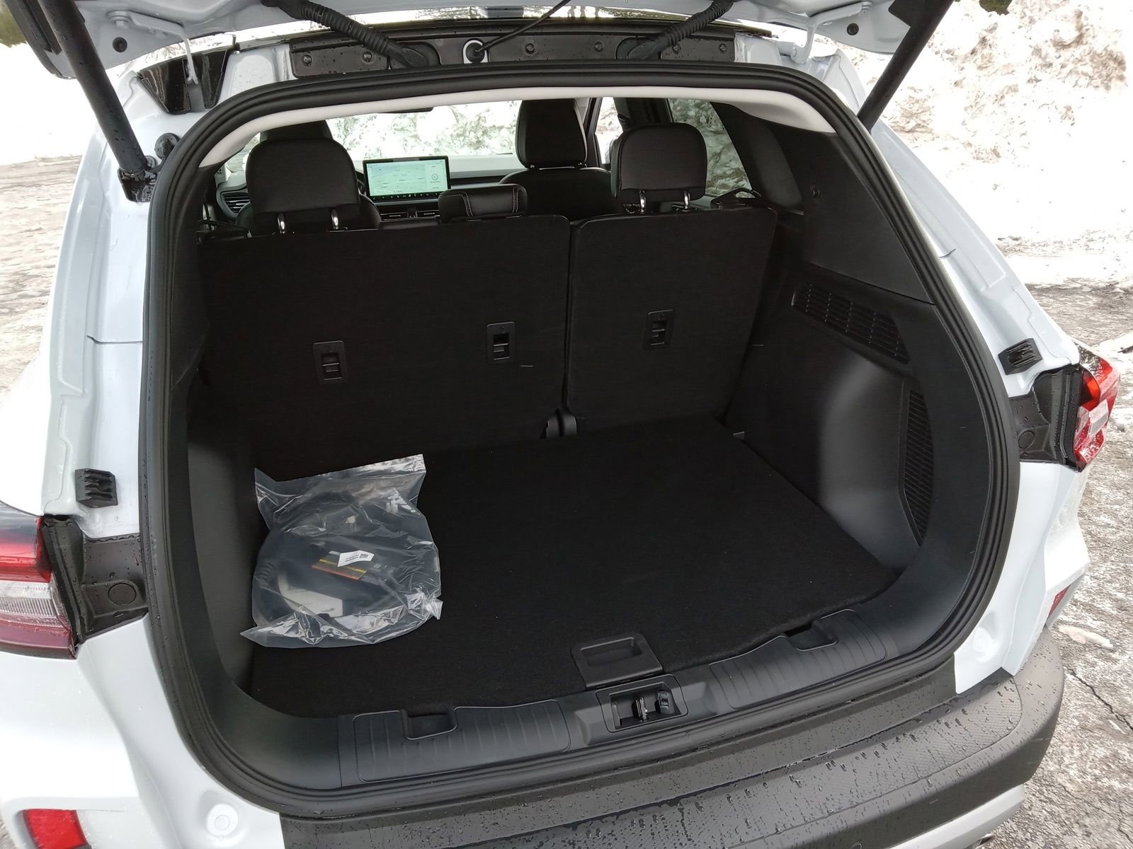 Used 2025 Ford Escape SE image 24