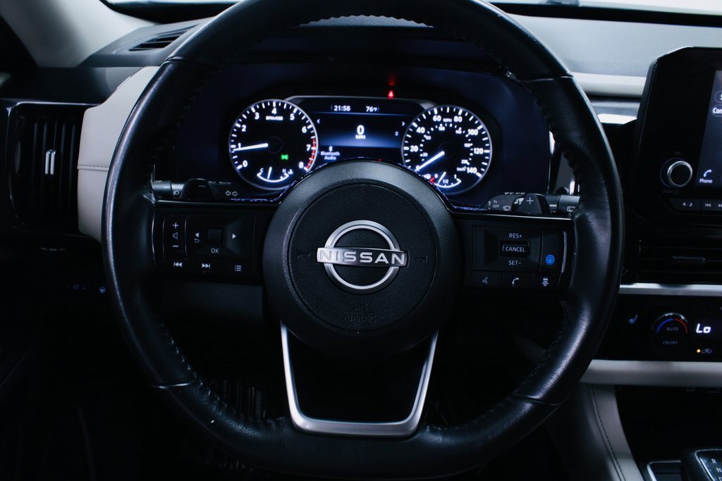 Used 2022 Nissan Pathfinder SV image 7