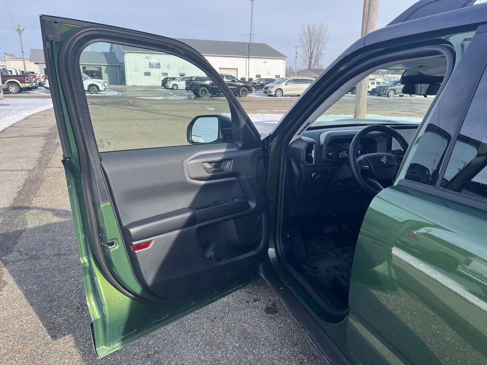 Used 2025 Ford Bronco Sport Big Bend w/ Convenience Package image 11