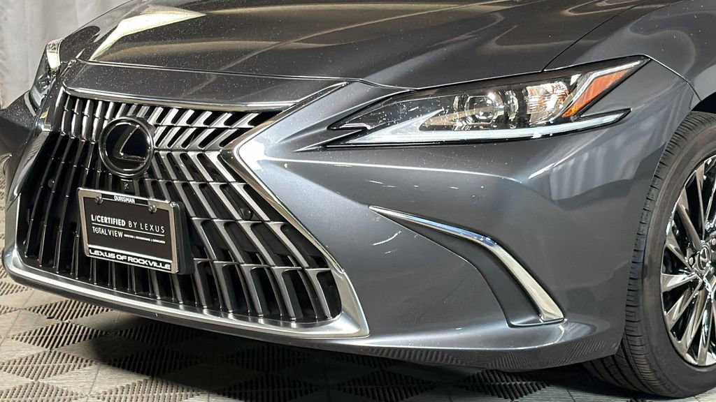 Certified 2025 Lexus ES 300h w/ Luxury Package FWD image 3