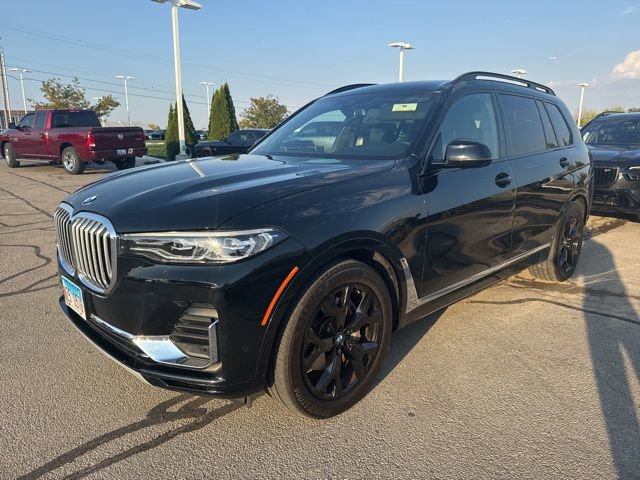 Used 2021 BMW X7 xDrive40i w/ Cold Weather Package image 10