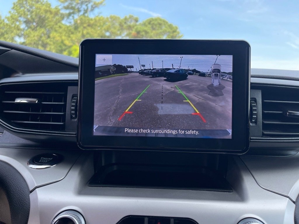 Used 2022 Ford Explorer XLT w/ Class IV Trailer Tow Package image 8