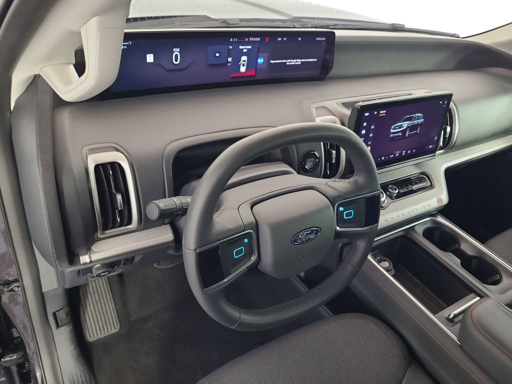 Used 2025 Ford Expedition Max Active AWD/4WD image 12