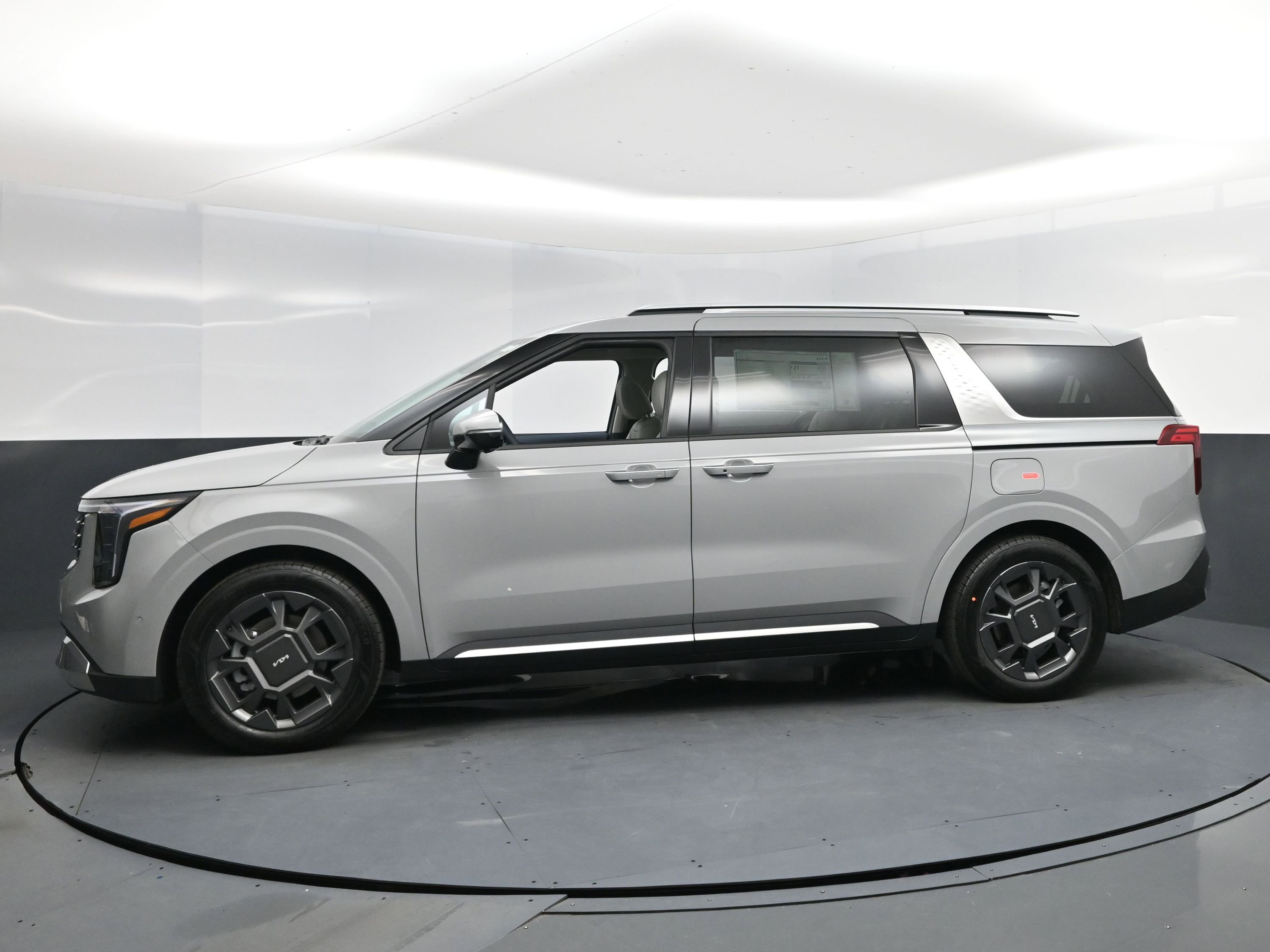 New 2026 Kia Carnival SX image 3