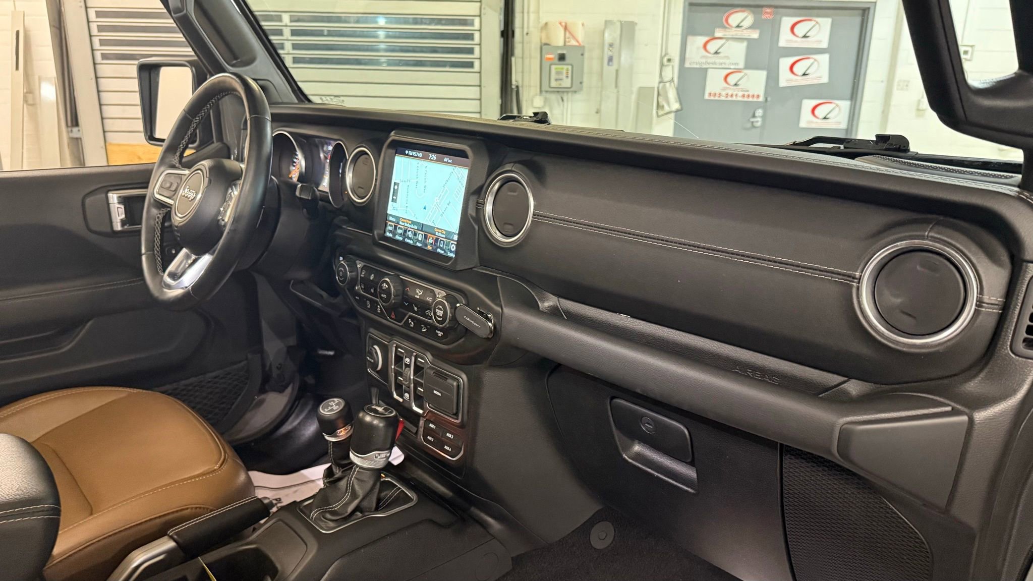 Used 2021 Jeep Wrangler Unlimited Sahara image 20