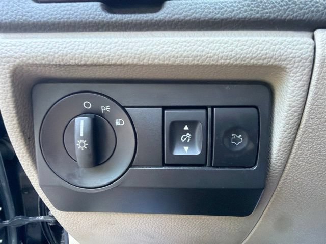 Used 2010 Ford Fusion S FWD image 21