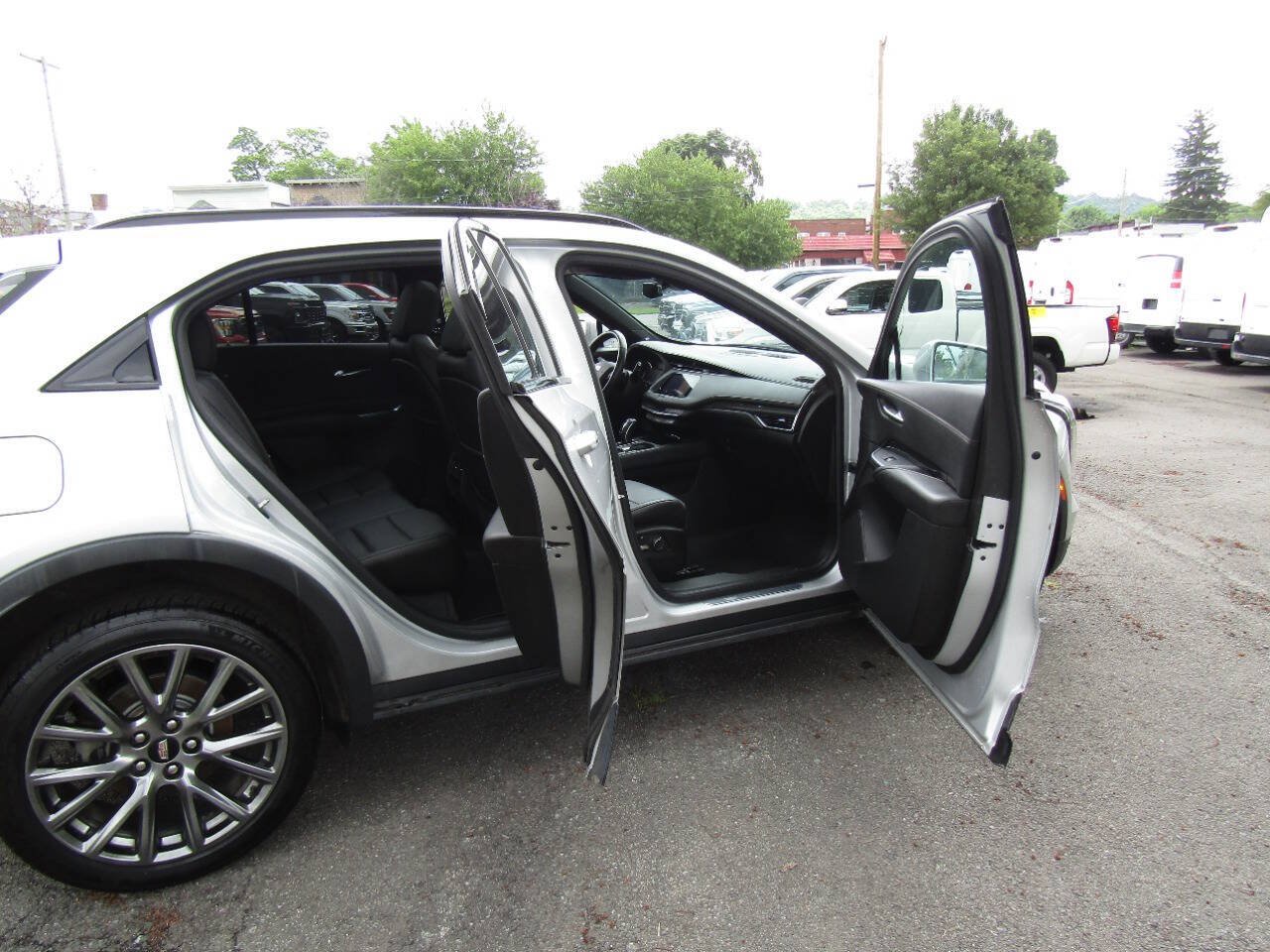 Used 2019 Cadillac XT4 Sport AWD/4WD image 27