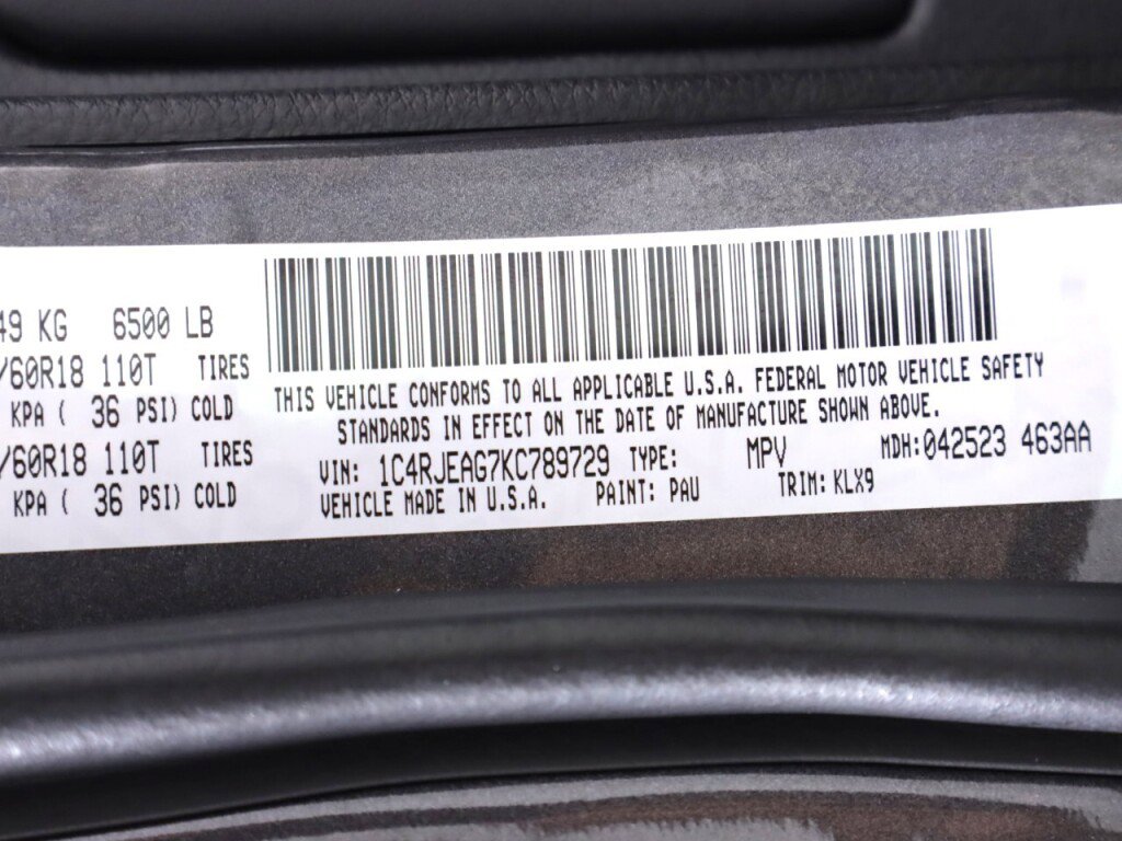 Used 2019 Jeep Grand Cherokee Laredo w/ Laredo X Package RWD image 42