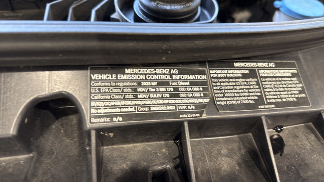 Used 2025 Mercedes-Benz Sprinter 2500 image 27