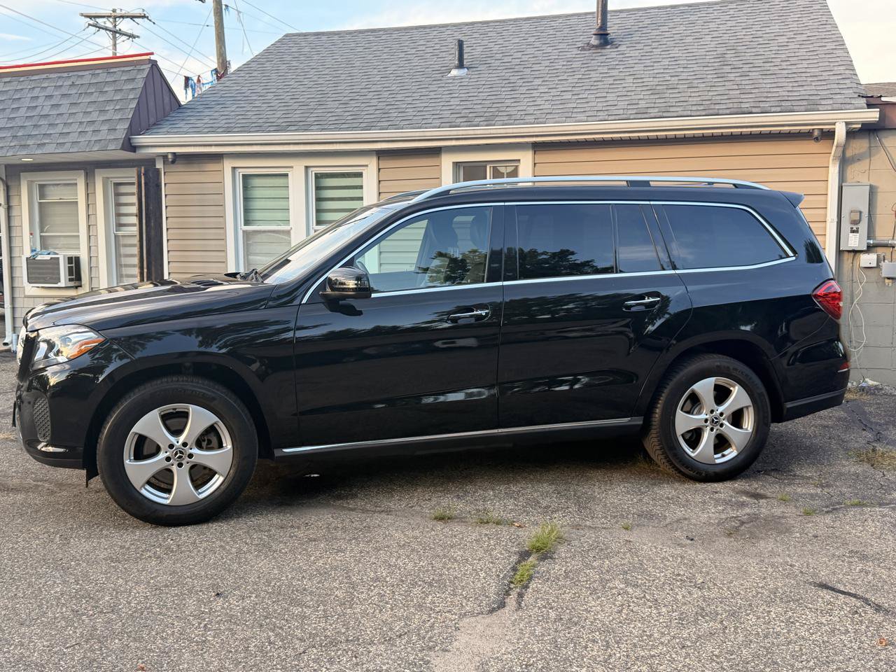 Used 2017 Mercedes-Benz GLS 450 4MATIC w/ Premium Package image 3