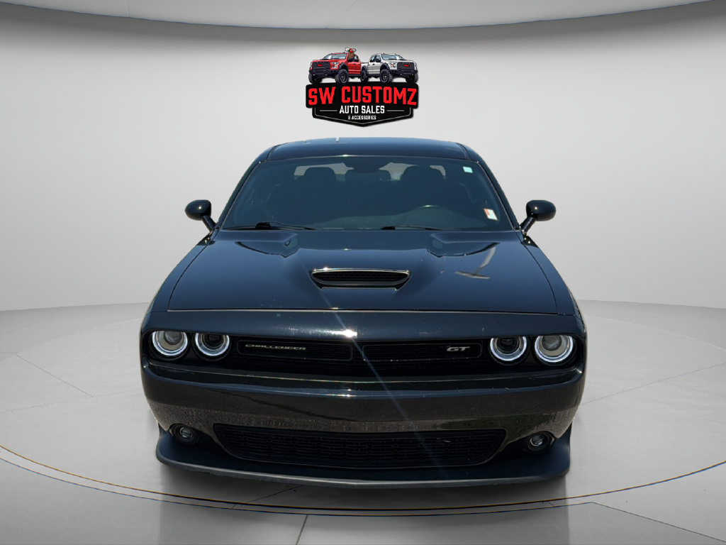 Used 2021 Dodge Challenger GT RWD image 2