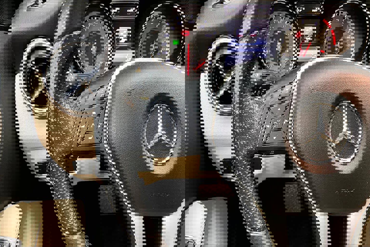 Used 2015 Mercedes-Benz GLA 250 4MATIC image 21