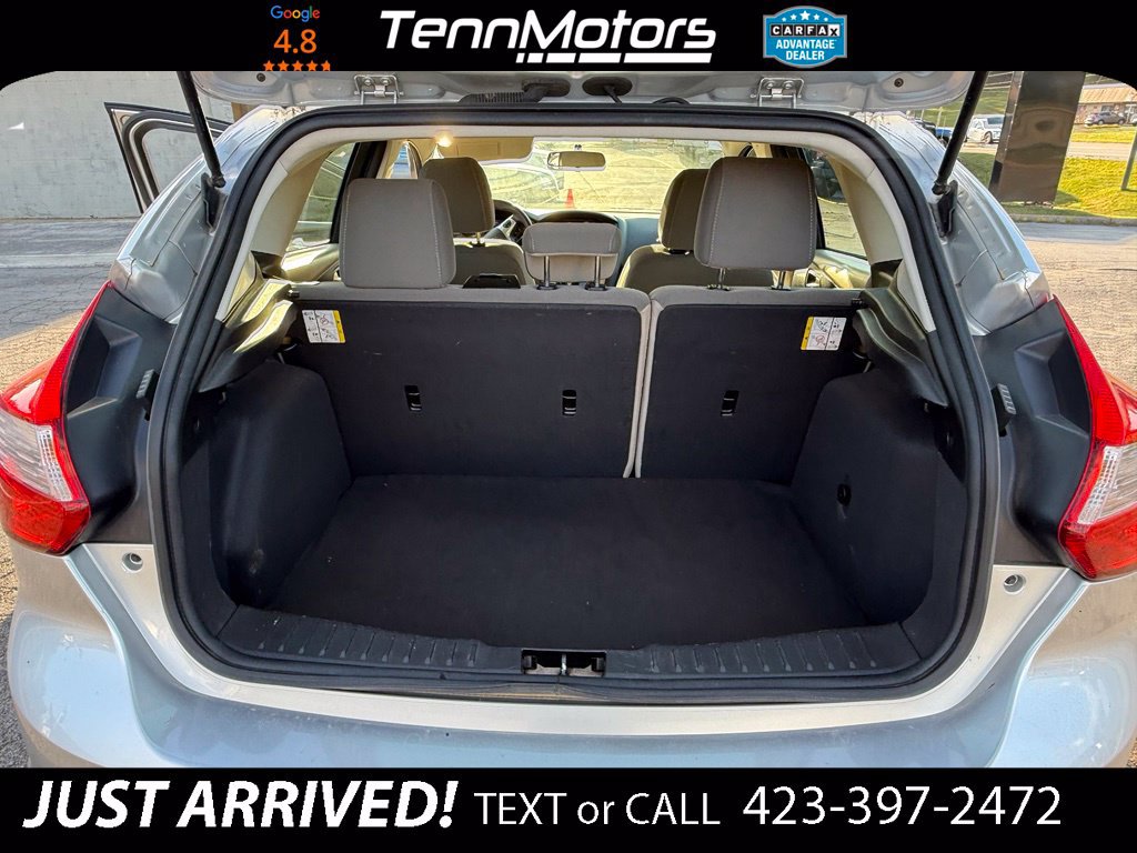 Used 2014 Ford Focus SE w/ SE Winter Package FWD image 12
