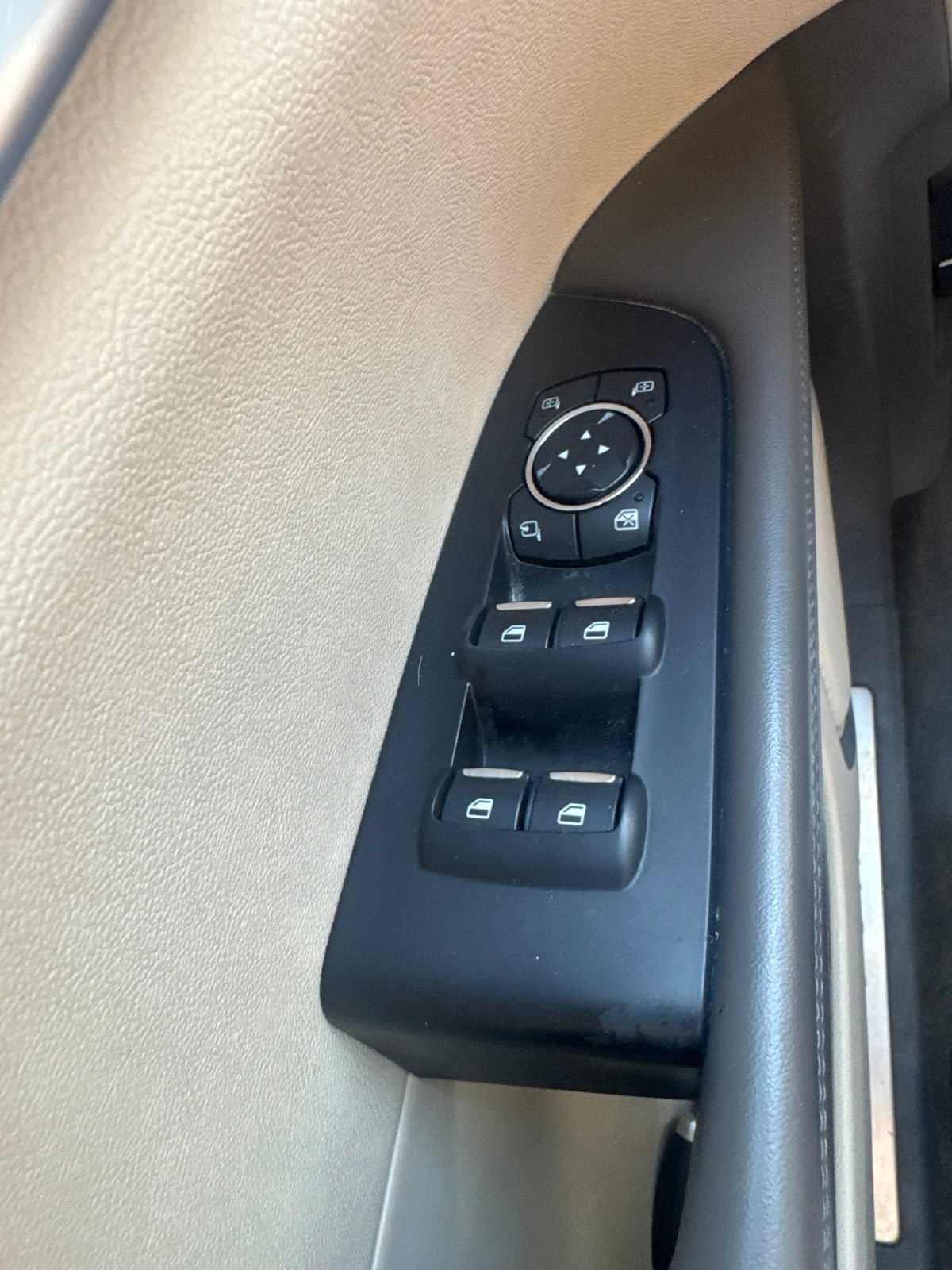 Used 2018 Lincoln MKX Reserve w/ Lincoln MKX Climate Package FWD image 17