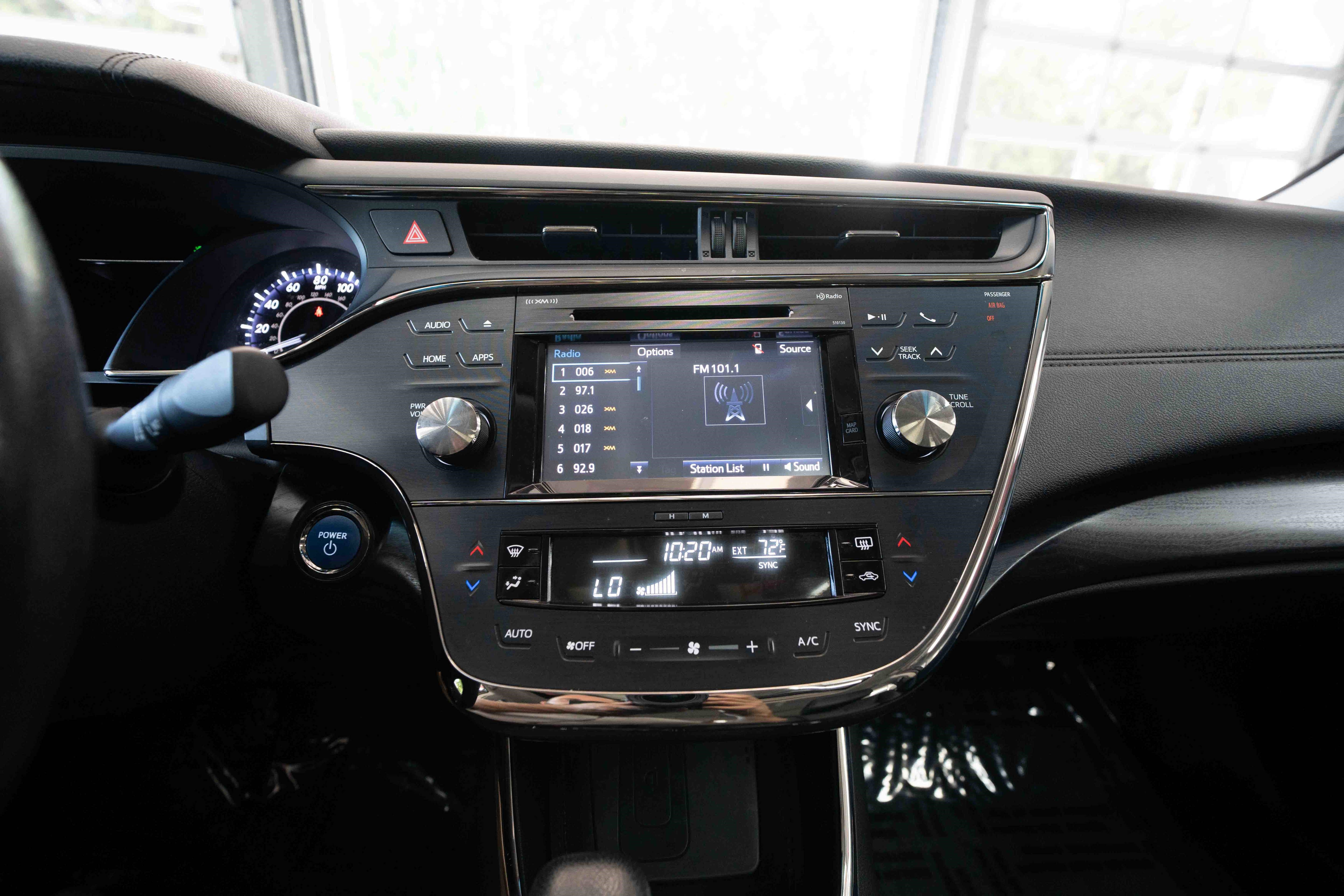 Used 2016 Toyota Avalon XLE Premium w/ Protection Package FWD image 17