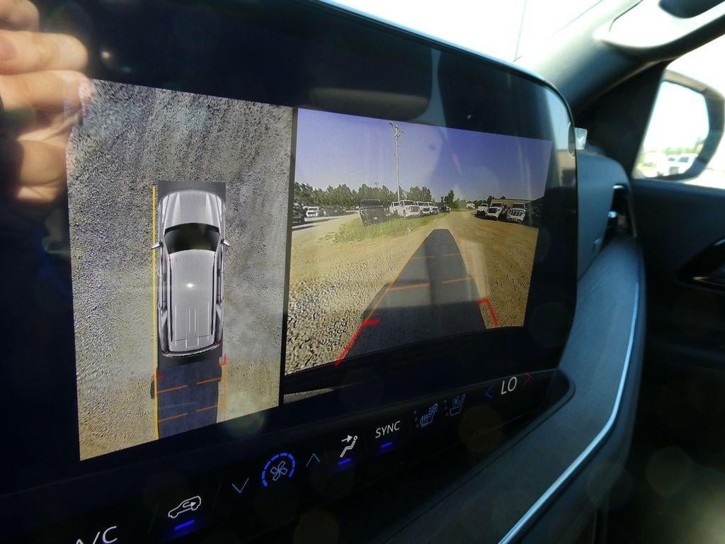 New 2026 Chevrolet Tahoe High Country AWD/4WD image 25