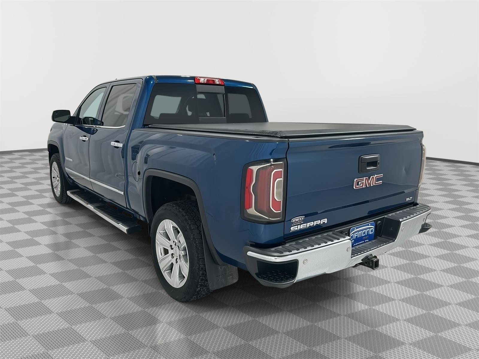 Used 2018 GMC Sierra 1500 SLT w/ SLT Premium Package image 3