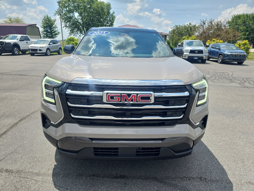 Used 2025 GMC Terrain Elevation AWD/4WD image 3