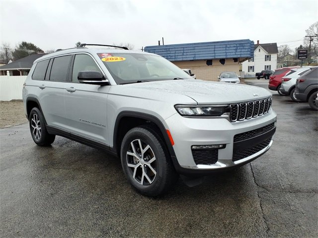 Used 2023 Jeep Grand Cherokee L Limited w/ Trailer Tow Group (B)