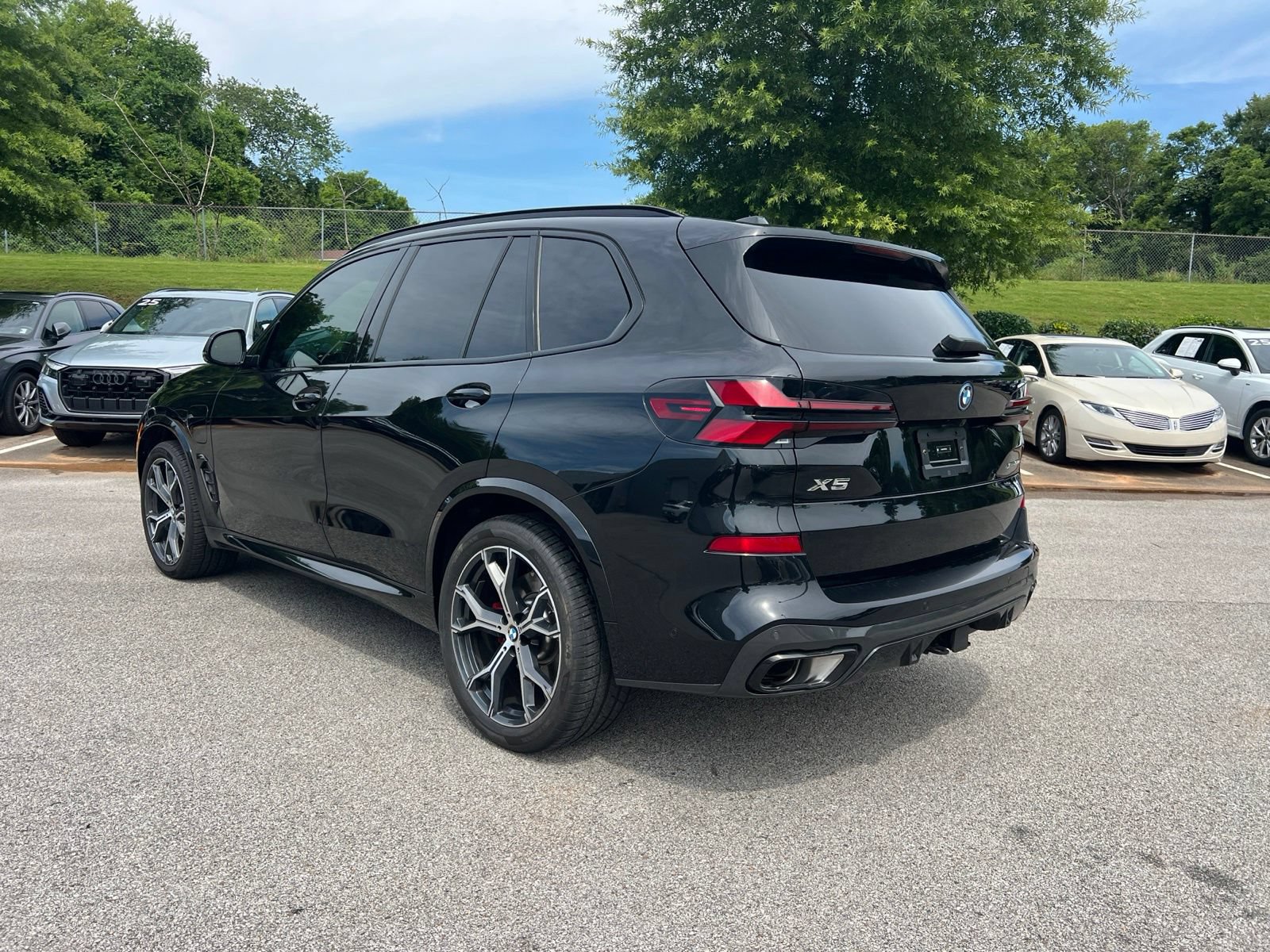 Used 2026 BMW X5 xDrive50e AWD/4WD image 8