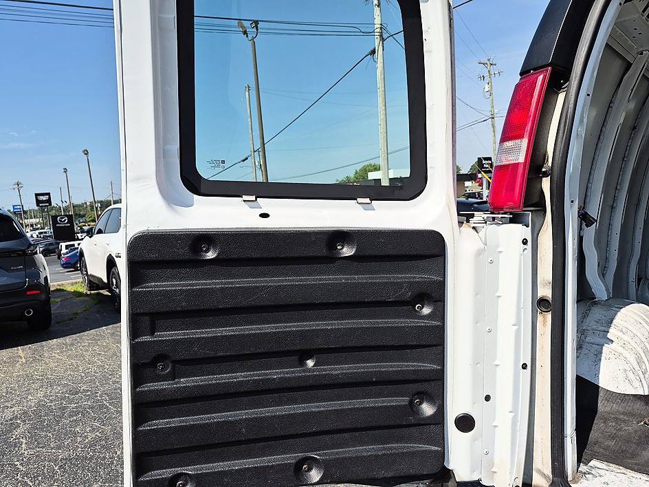 Used 2019 Chevrolet Express 2500 w/ Enhanced Convenience Package RWD image 27