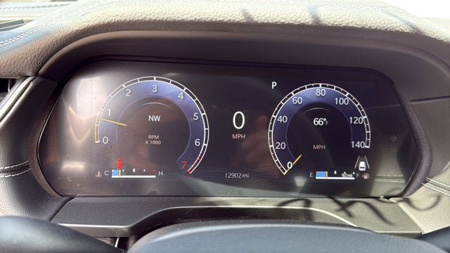 Certified 2024 Jeep Grand Cherokee Limited w/ Luxury Tech Group II image 18