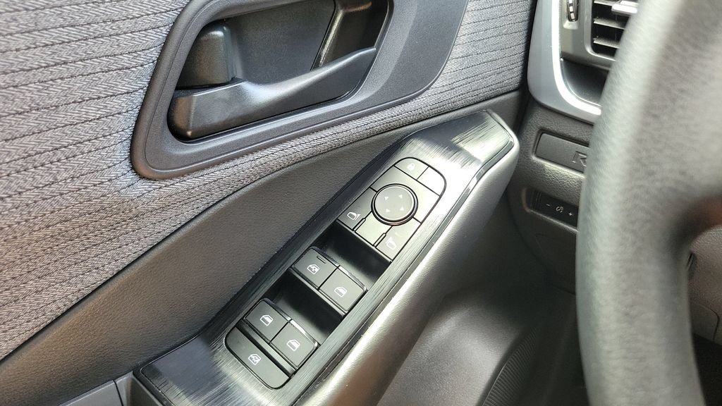 Used 2023 Nissan Rogue S FWD image 21