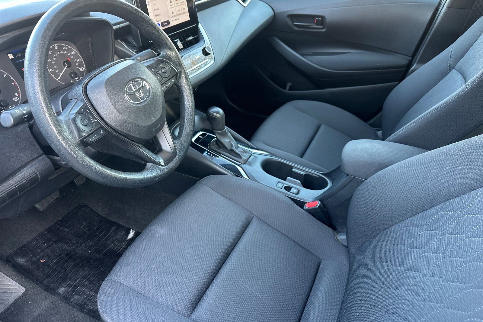 Used 2024 Toyota Corolla LE image 10