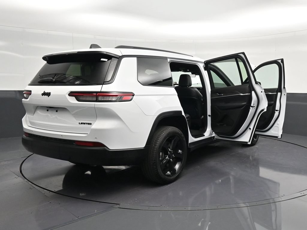Used 2025 Jeep Grand Cherokee L Limited w/ Black Appearance Package RWD image 37