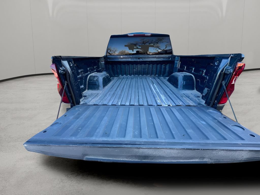 Used 2020 Chevrolet Silverado 1500 Custom w/ Custom Value Package AWD/4WD image 28