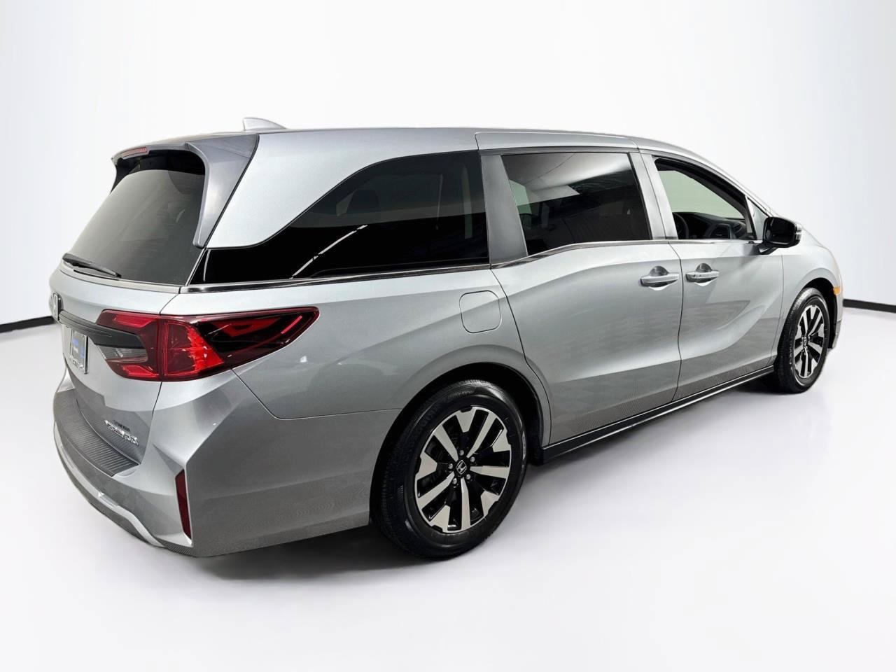Used 2026 Honda Odyssey EX-L image 10