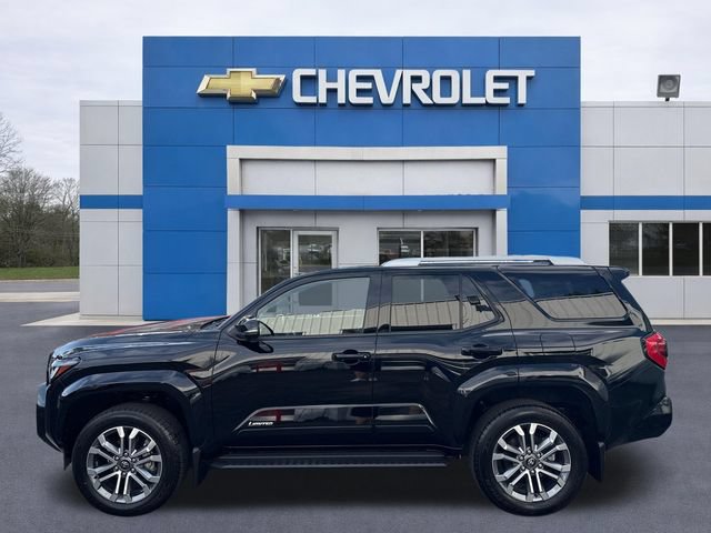 Used 2025 Toyota 4Runner Limited w/ Tow Technology Package AWD/4WD image 4