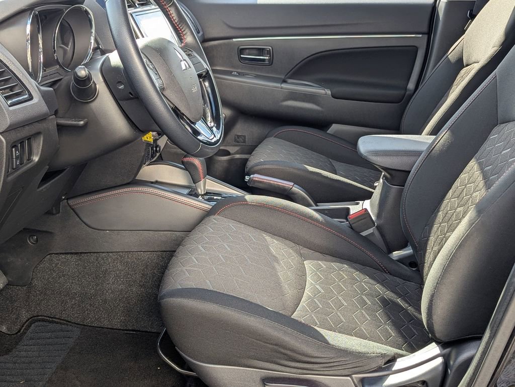 Used 2021 Mitsubishi Outlander Sport ES FWD image 11