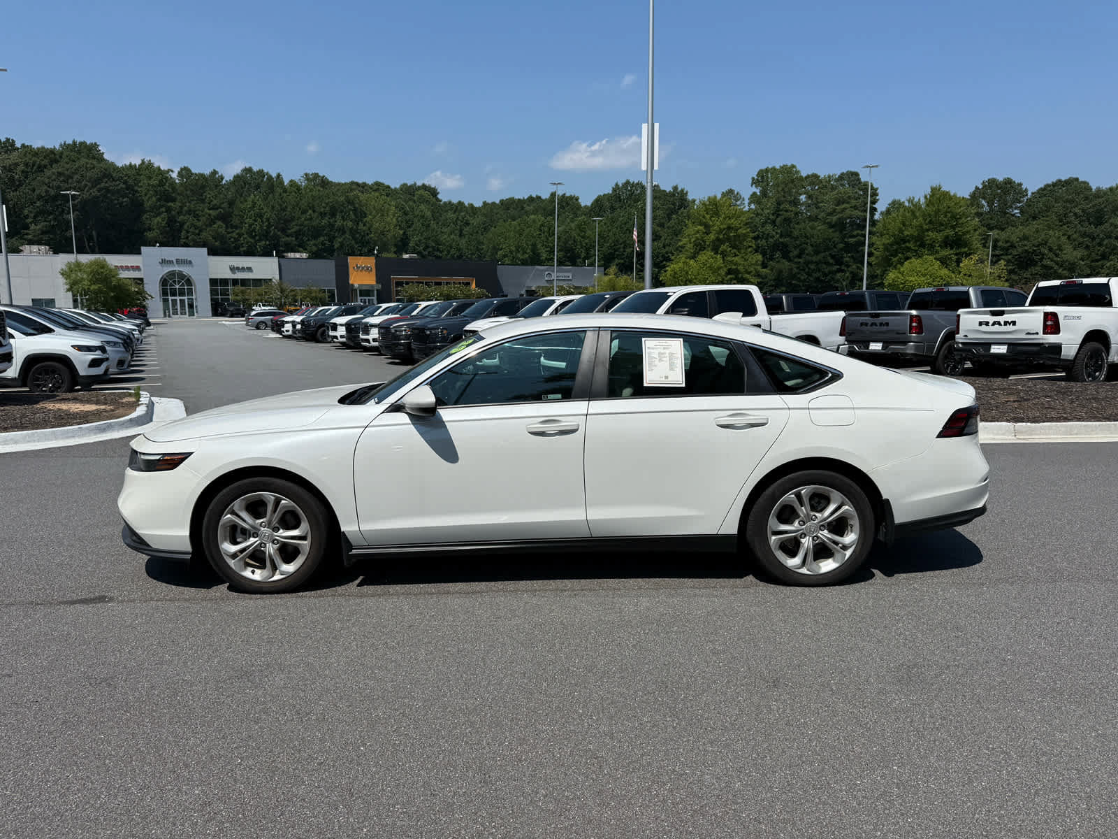 Used 2023 Honda Accord LX image 2