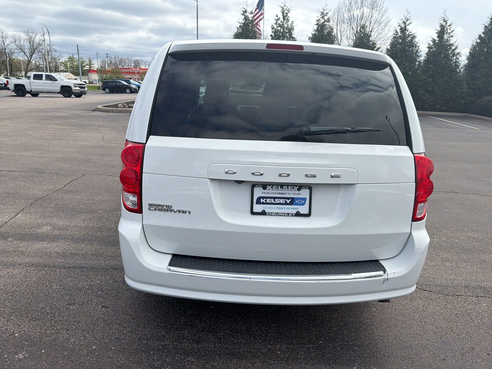 Used 2020 Dodge Grand Caravan SE image 4