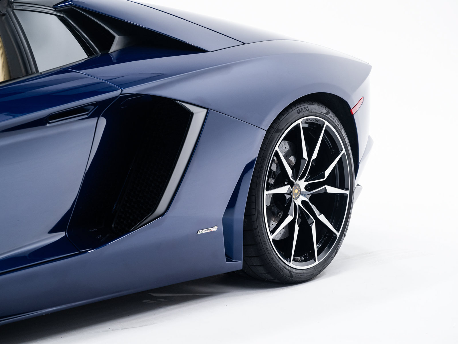 Used 2013 Lamborghini Aventador LP 700-4 AWD/4WD image 26