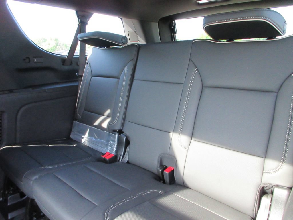 New 2026 GMC Yukon XL Elevation w/ Elevation Premium Package AWD/4WD image 13